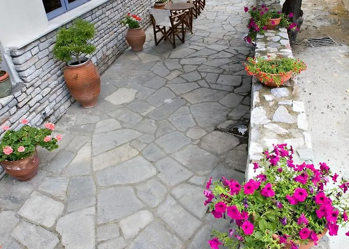 Morfeas Hotel